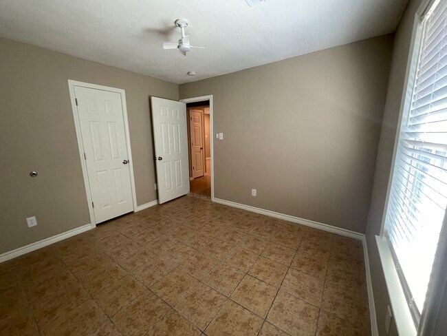 Building Photo - 6231 Lone Prairie Way