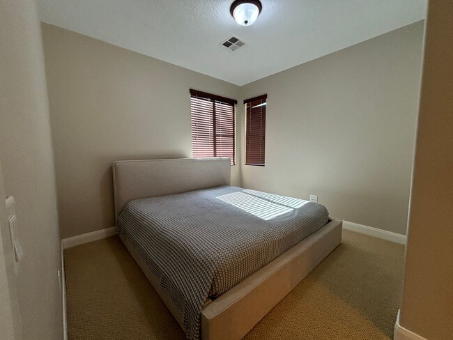 Building Photo - Short term lease! Coral Canyon on Golf Course with POOL- FURNISHED & UNFURISNHED OPTION