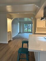 Building Photo - 2745 Pope Ave