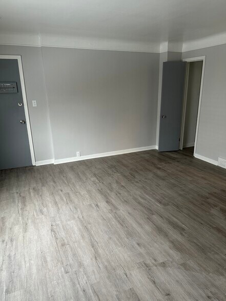 Building Photo - 11668 San Jose