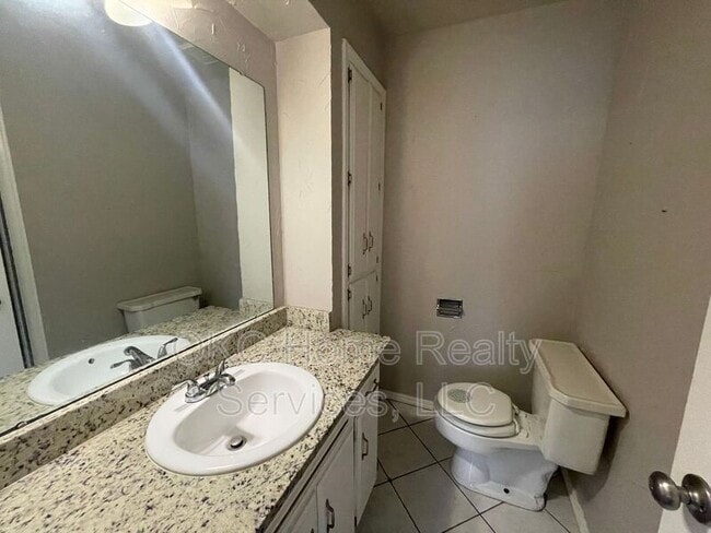 Building Photo - 3603 Willow Springs Dr