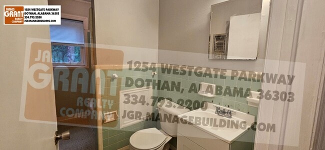Building Photo - 1528 S Park Ave