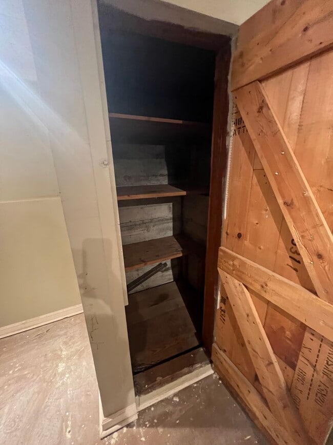 Building Photo - Cozy 2 Bedroom in Charming Everett Neighbo...