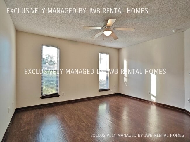 Building Photo - 2654B Carmel Ct