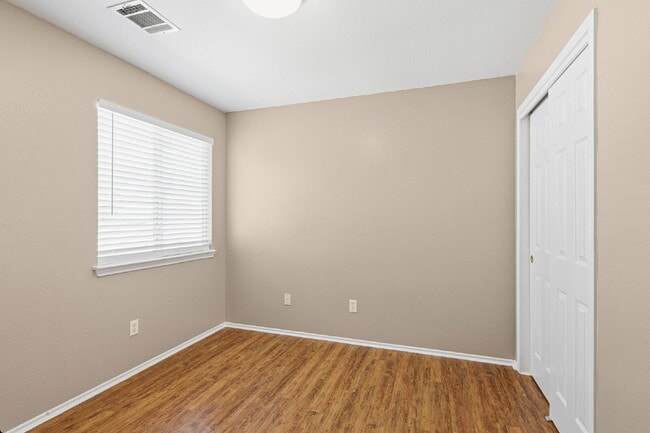 Building Photo - $500 Off One Month's Rent! Beautiful 4 Bedroom Corner Lot Home in Plum Creek