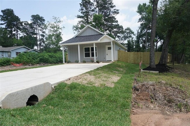 Building Photo - 14848 Lamar Rd
