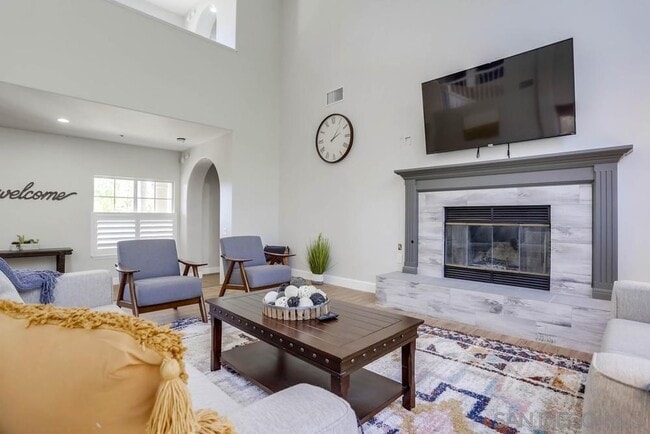 Building Photo - 1696 Gil Way