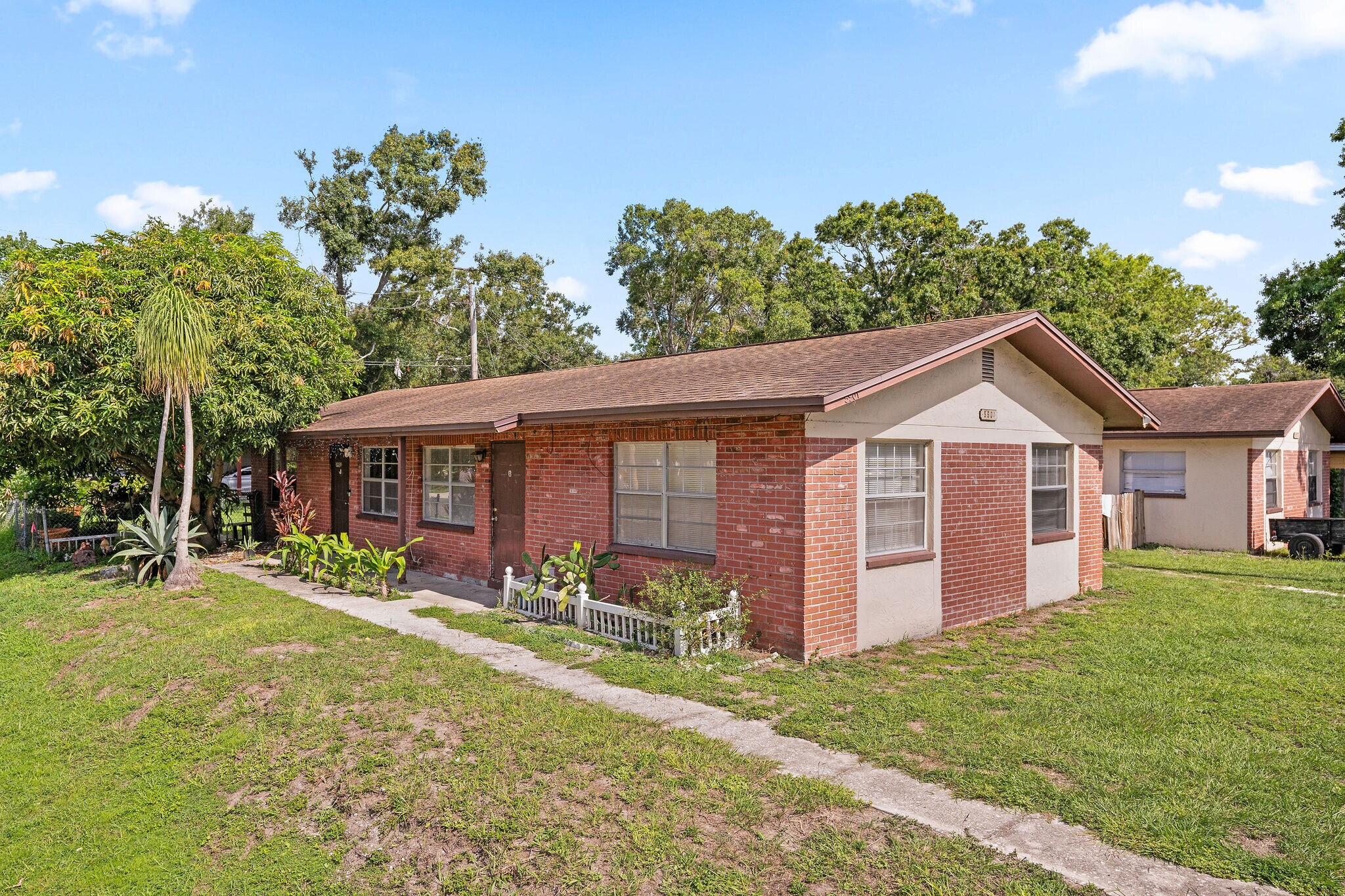 Building Photo - 5901 Crestmont St