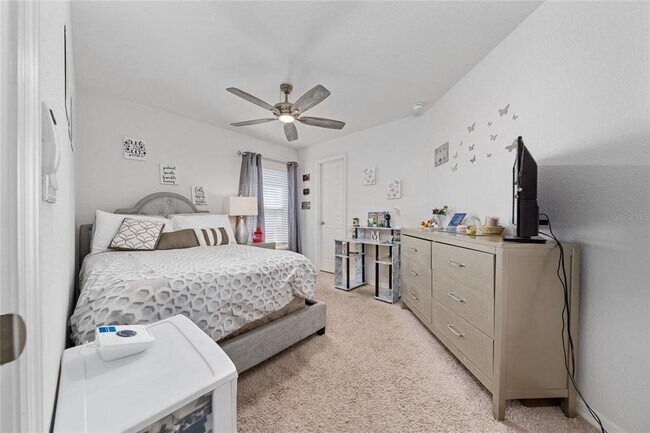 Building Photo - 355 Lily Ln