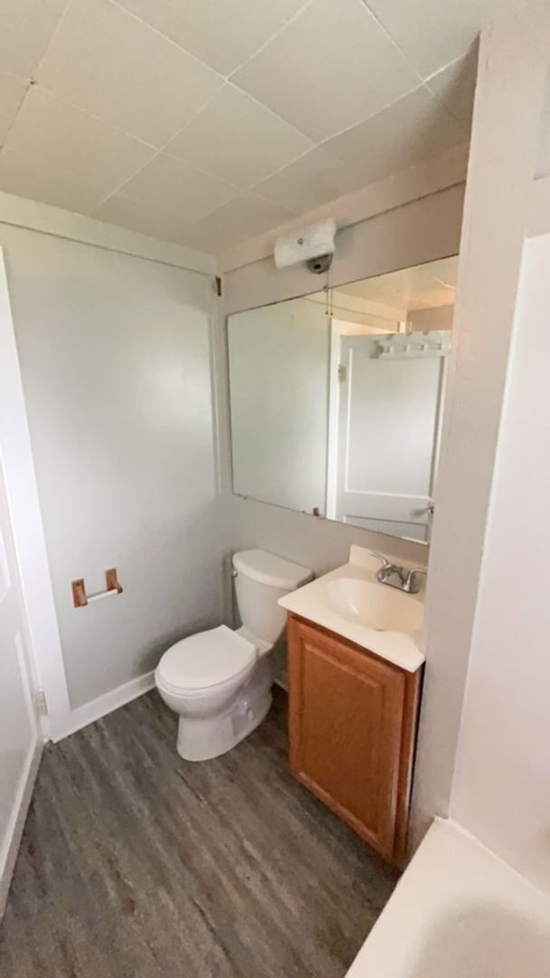 Building Photo - Middletown Park neighborhood