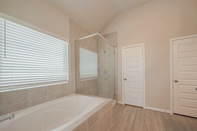 Building Photo - 1091 Lilly Ln