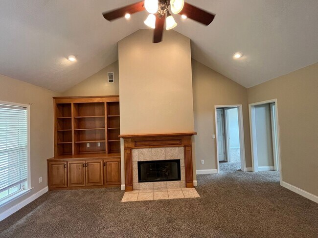 Building Photo - Welcome to the Broadfield Subdivision !! A Place to Call Home.