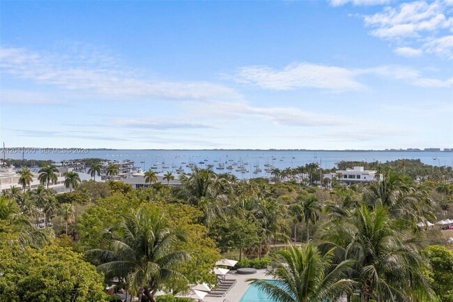Building Photo - 2821 S Bayshore Dr