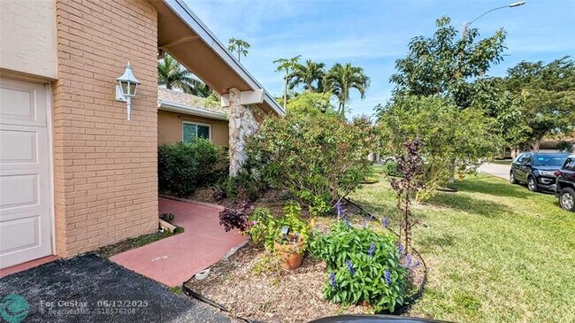 Building Photo - 8105 Nutmeg Way