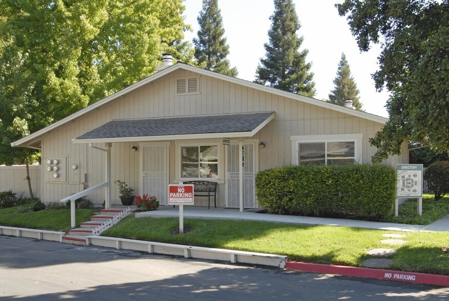 Riverbelle Park Apartments 6780 Gloria Dr Sacramento CA 95831 Apartment Finder