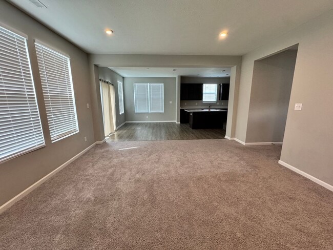 Building Photo - 3238 Creekridge Ct