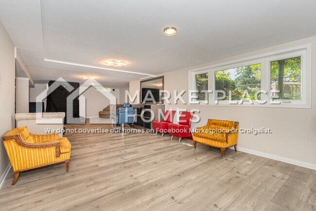 Building Photo - 13140 S 86th Ave