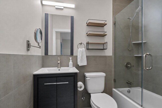 Building Photo - 4805 Aschoff Pl