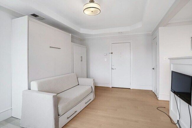 Building Photo - 1451 Park Rd NW