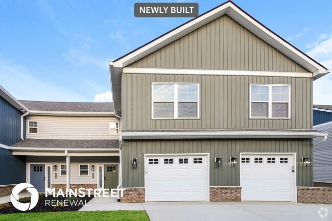 Building Photo - 2057 N Sarah Dr