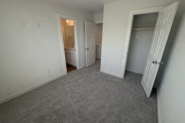 Building Photo - 2710 Discovery trails ct