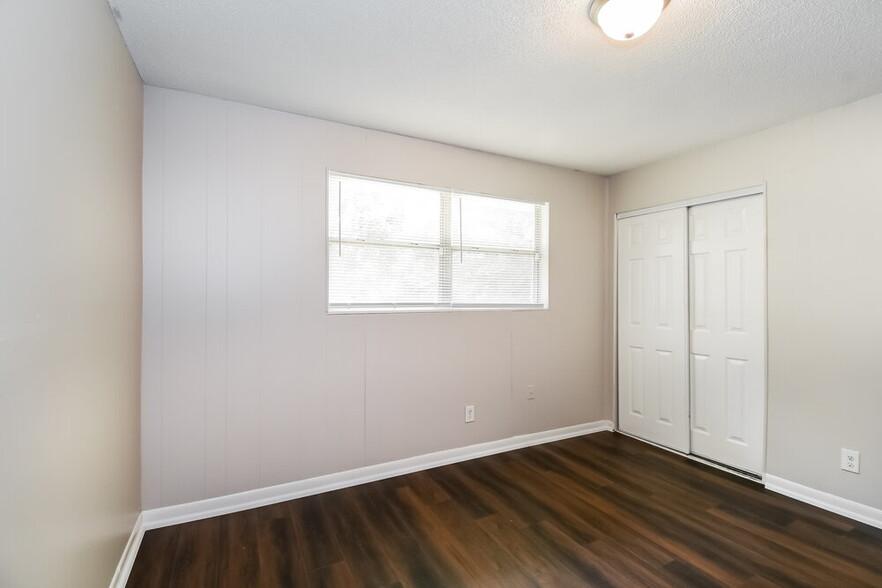 Building Photo - 6725 Cinderella Rd