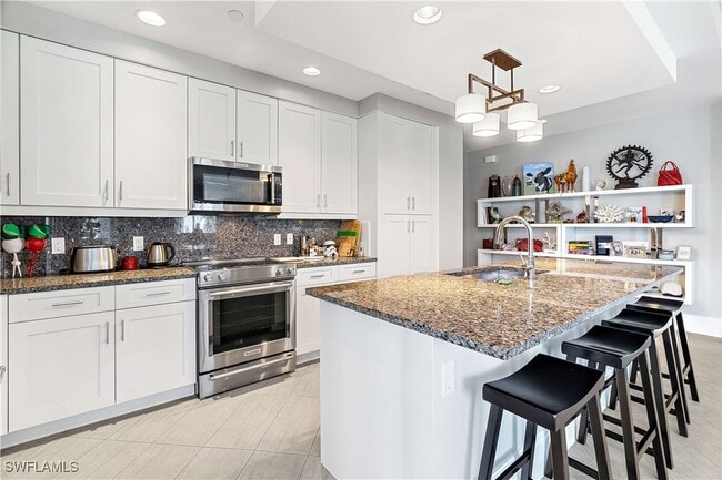 Building Photo - 1030 3rd Ave S