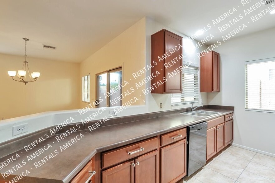 Building Photo - 8960 N Country Home Ln