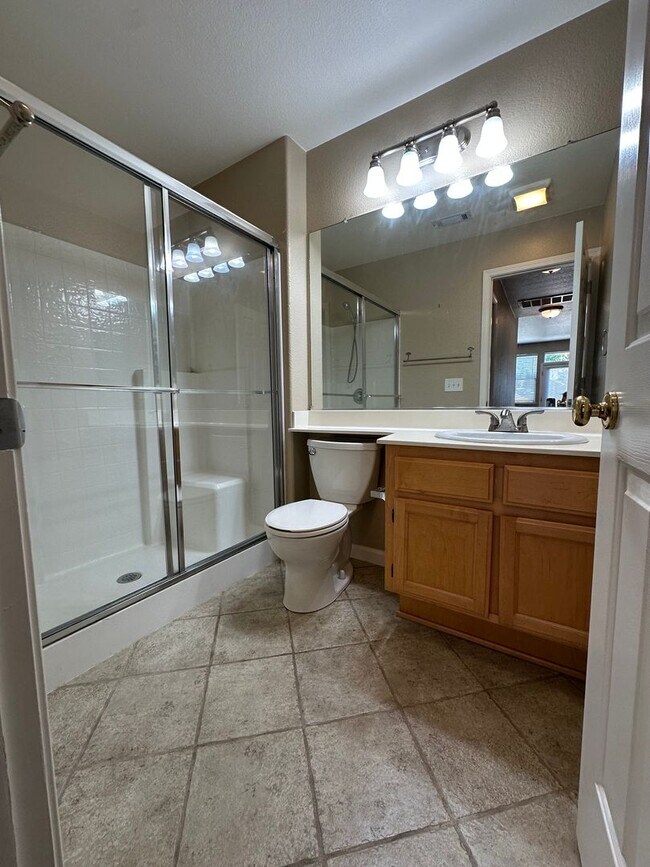 Building Photo - Beautiful Remodeled 4 Bedroom, 3 Bath Home