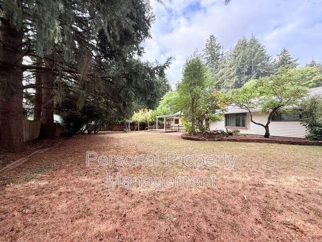 Building Photo - 3401 NE 124th Ave