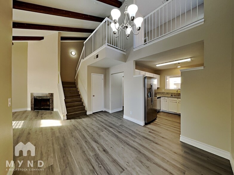 Building Photo - 6824 W Sheffield Dr