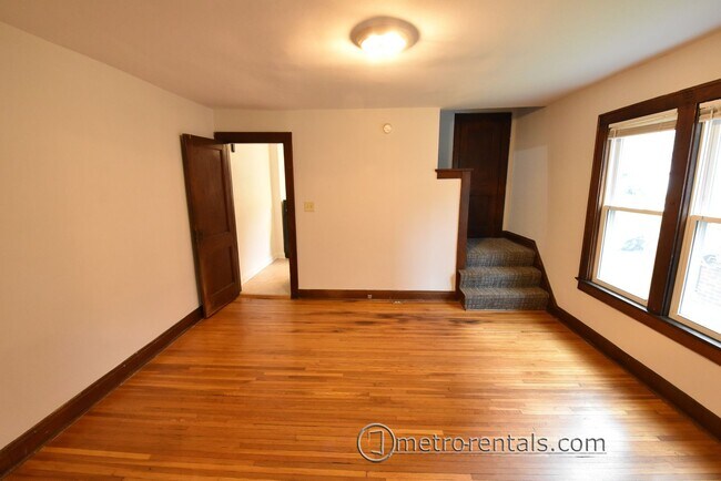 Building Photo - 238-240-240 W Pacemont Rd