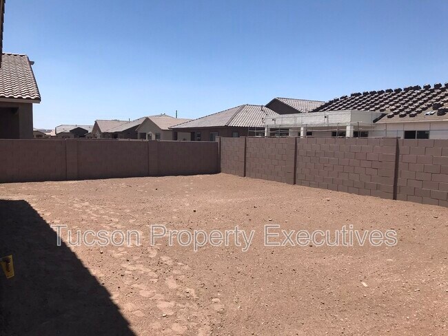 Building Photo - 10918 W Yates Ln