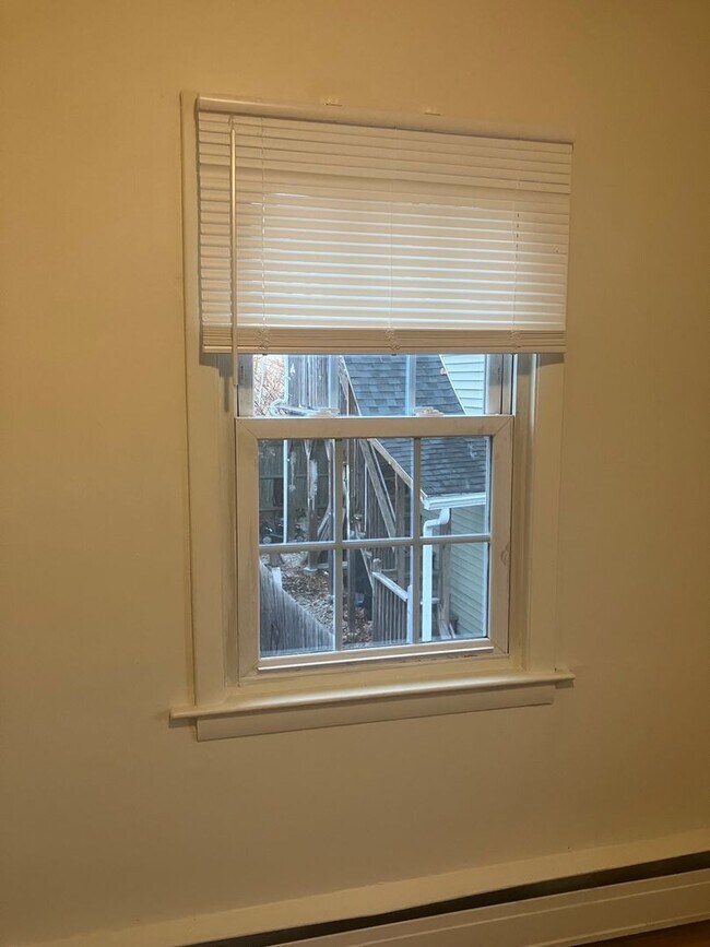 Building Photo - 114 Olivia St