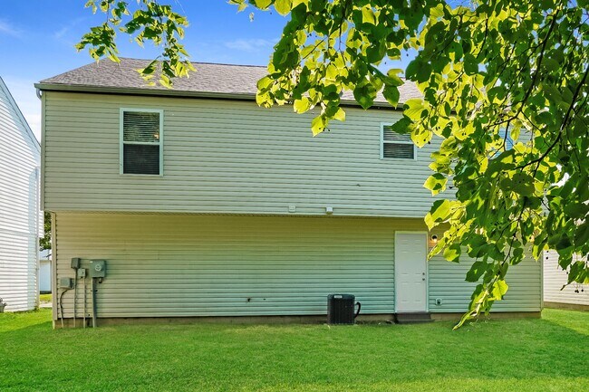 Building Photo - 3253 St Bernard Cir