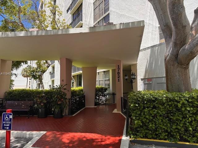 Building Photo - 17021 N Bay Rd