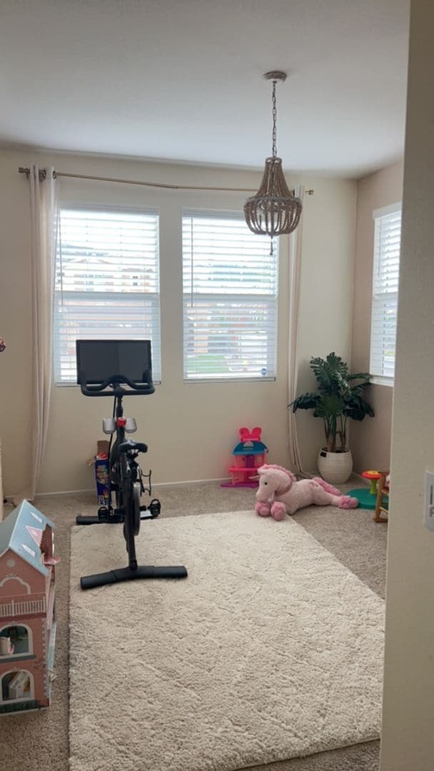 Building Photo - Beautiful 4 bedroom, 3 bath home nestled in the foothills of Fallbrook