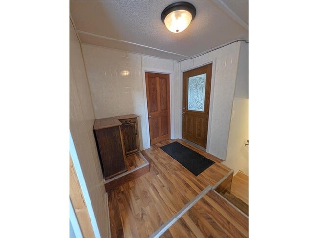 Building Photo - 206 2nd Ave