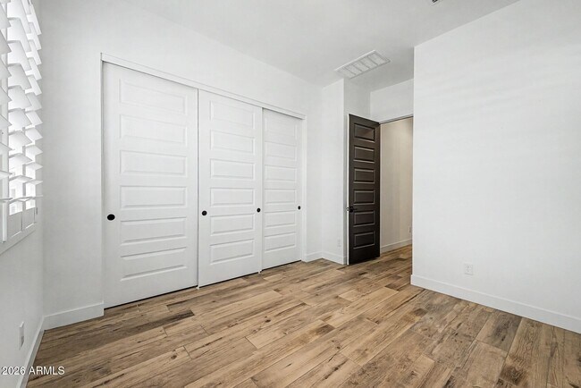 Building Photo - 17864 W Amberwood Dr