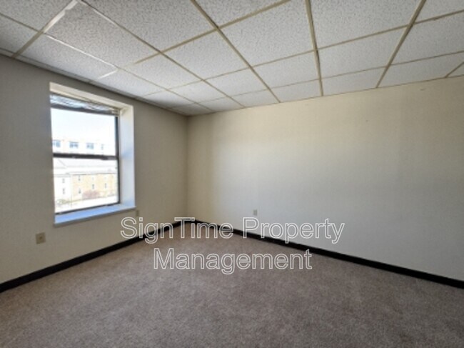 Building Photo - 115 Jonathan St