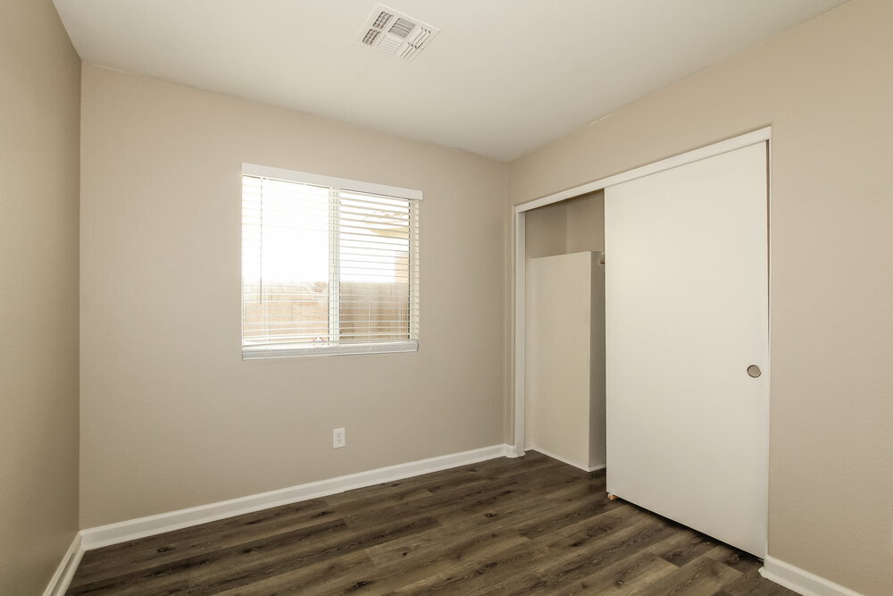 Building Photo - 5035 W Kristal Way