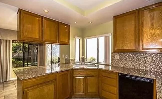 Building Photo - 4039 Lamarr Ave