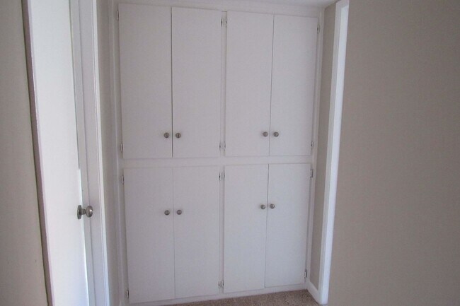 Building Photo - Beautiful NW Home!