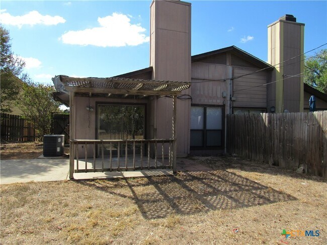 Building Photo - 1207 Westway Cir