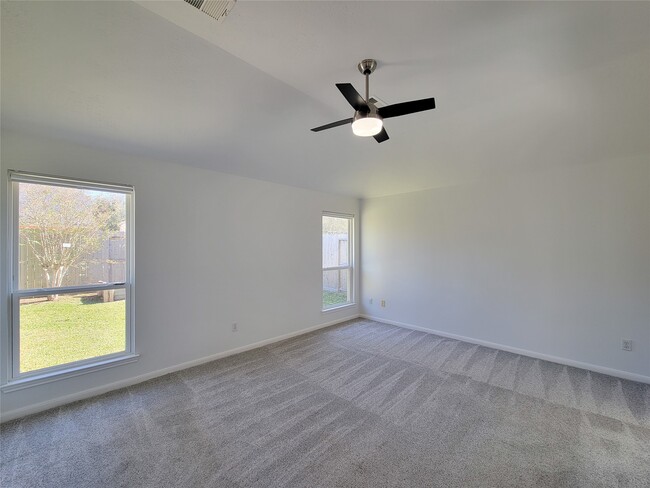 Building Photo - 8402 Major Blizzard Dr