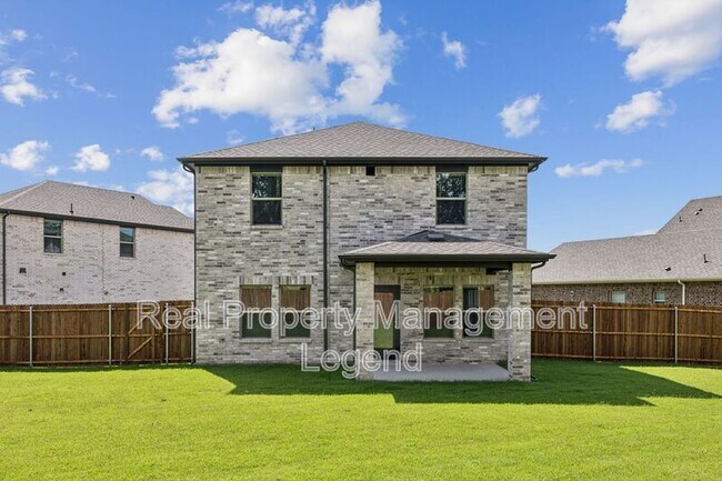 Building Photo - 4018 Sandstone Dr