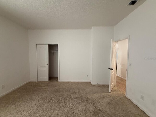 Building Photo - 3219 Stratton Cir