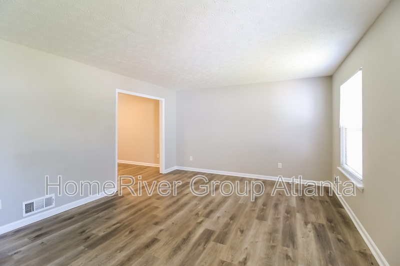 Building Photo - 3000 Sebring Ct