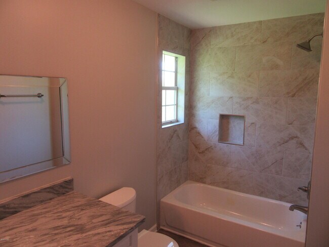 Building Photo - 801 Plantation Way
