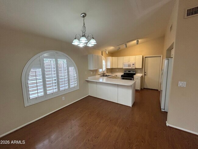 Building Photo - 12813 W Palm Ln